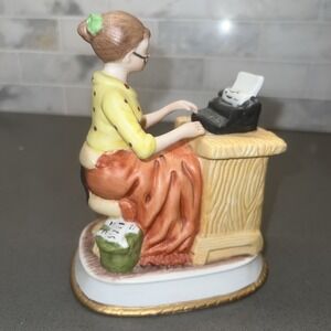 Vintage 1981 MSR Imports Secretary Typing Ceramic Music Box Taiwan